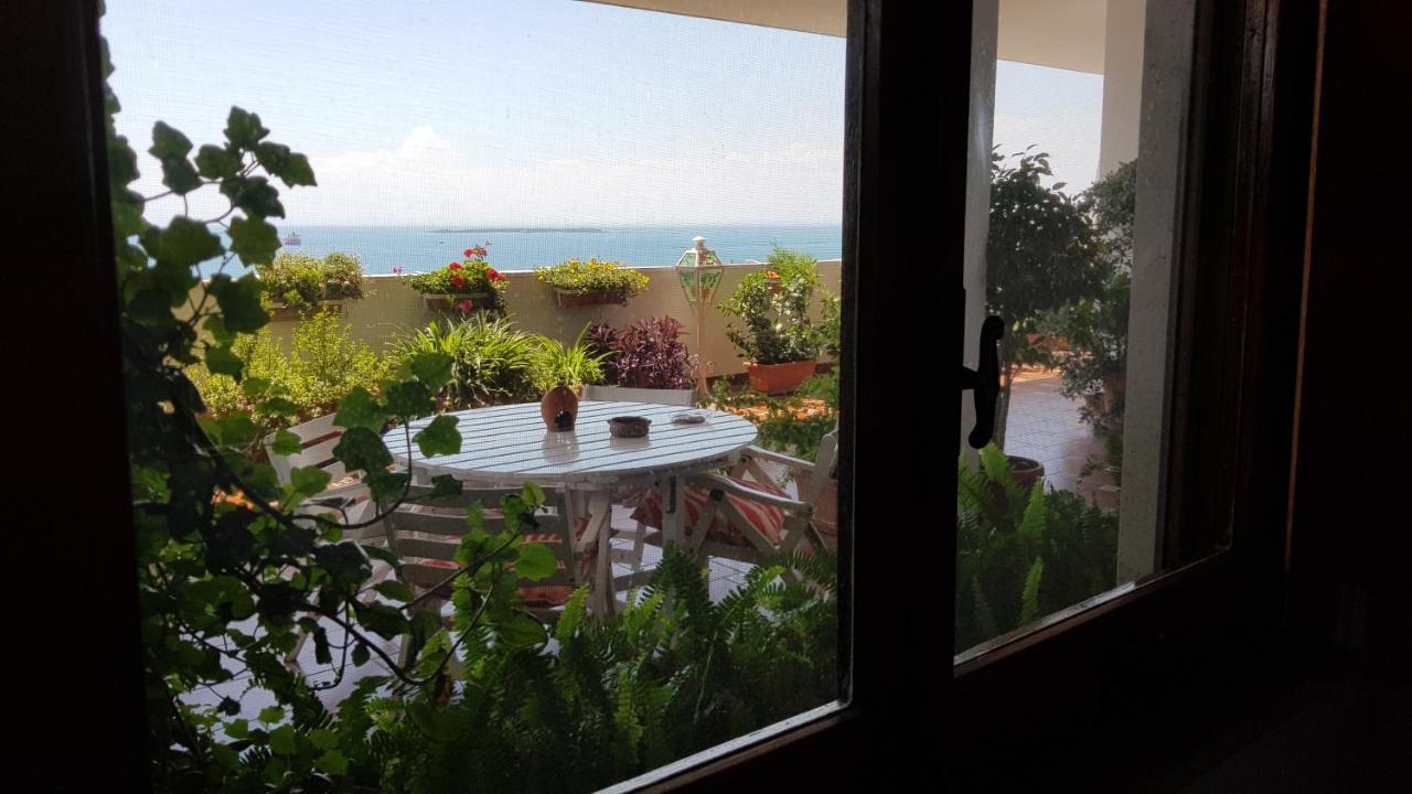 Amanda'S Panorama Apartman Taranto Kültér fotó