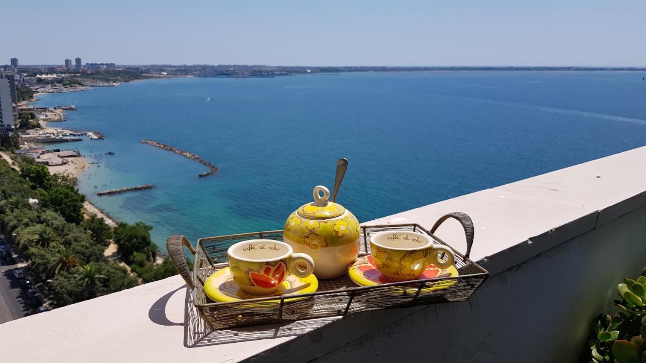 Amanda'S Panorama Apartman Taranto Kültér fotó