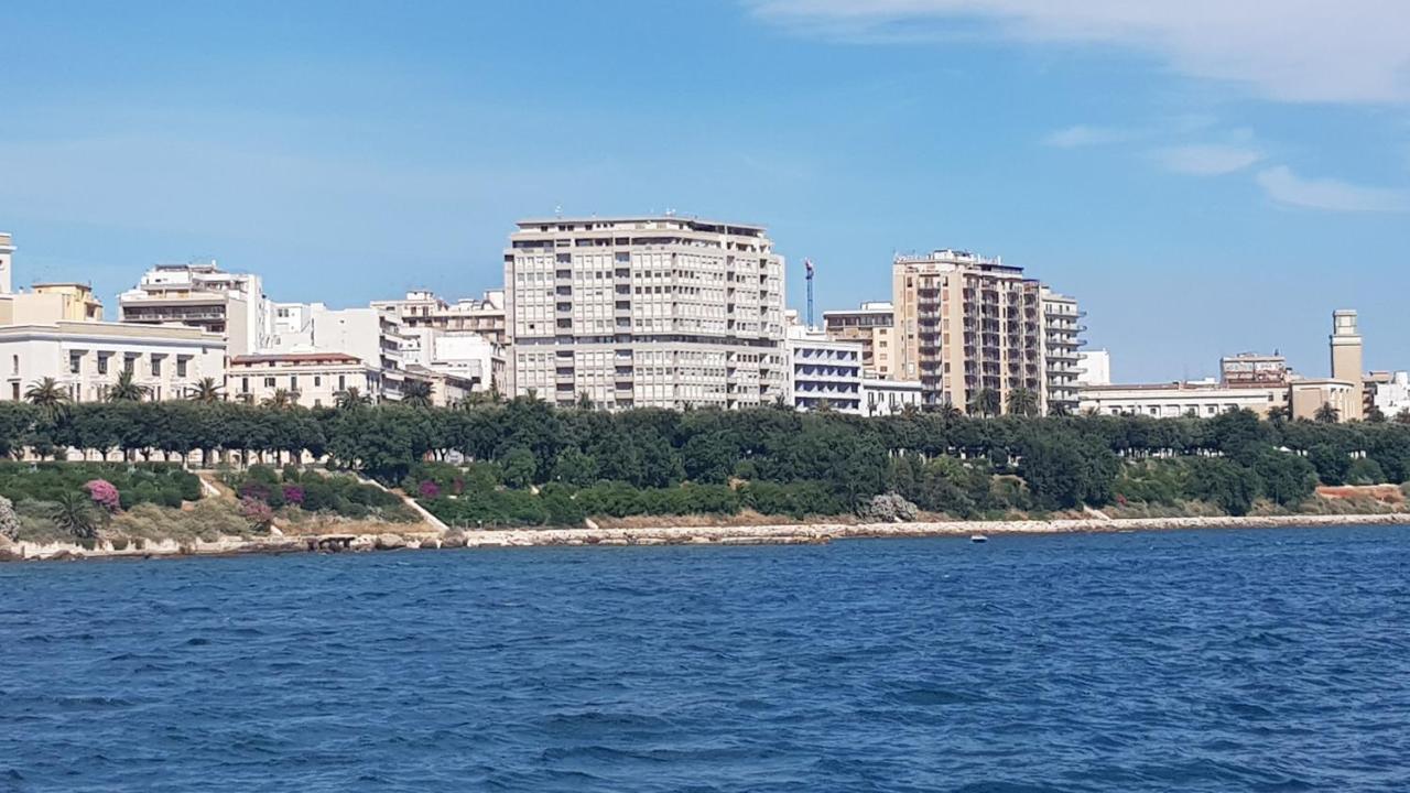 Amanda'S Panorama Apartman Taranto Kültér fotó